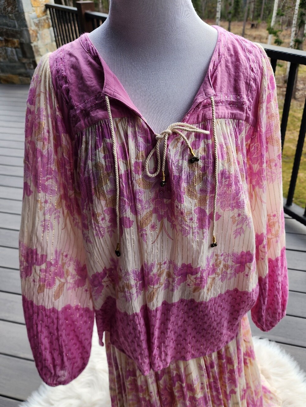 Spell & Gypsy Coco Lei Blouse Size L Pink Floral Gold Lurex